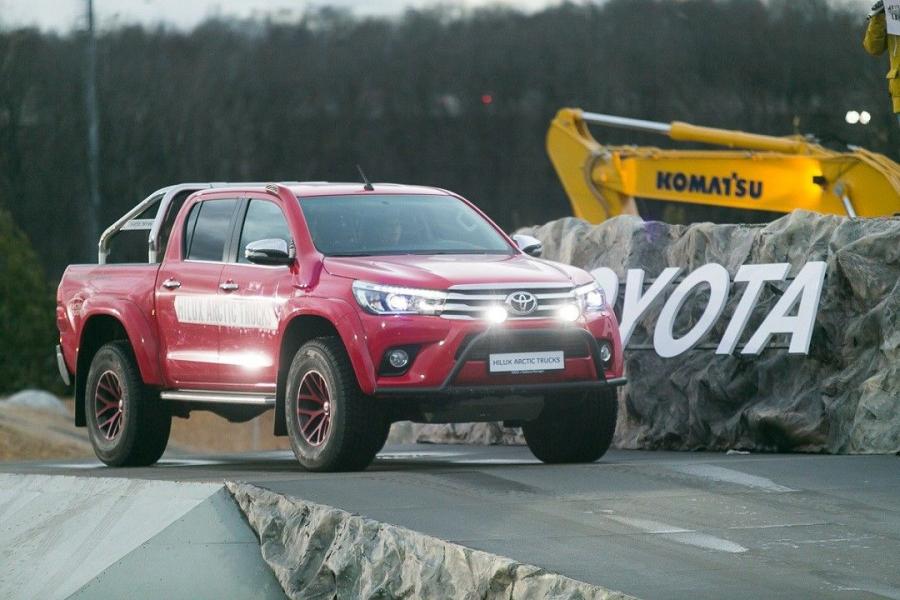  Toyota Hilux NG AT35 by Arctic Trucks 2016 года  (фото 7 из 12)